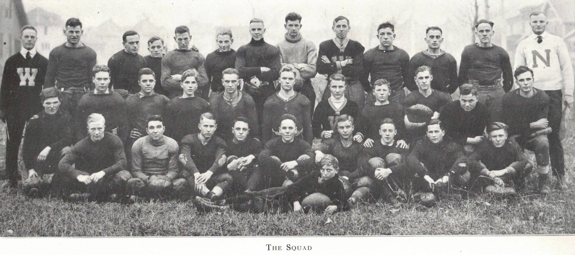 Boys Varsity Football team photograph