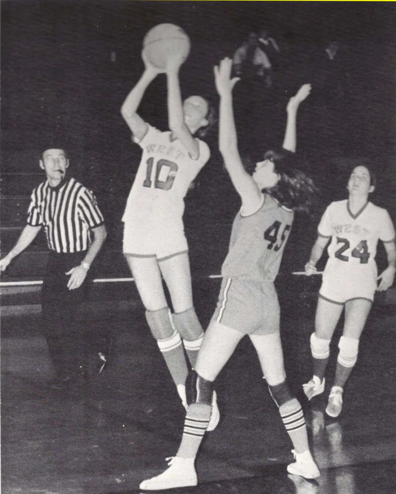 Rhonda Thomas; Sandra Scharnhorst