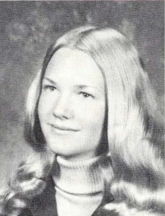 Sara Beatty — Primary portrait